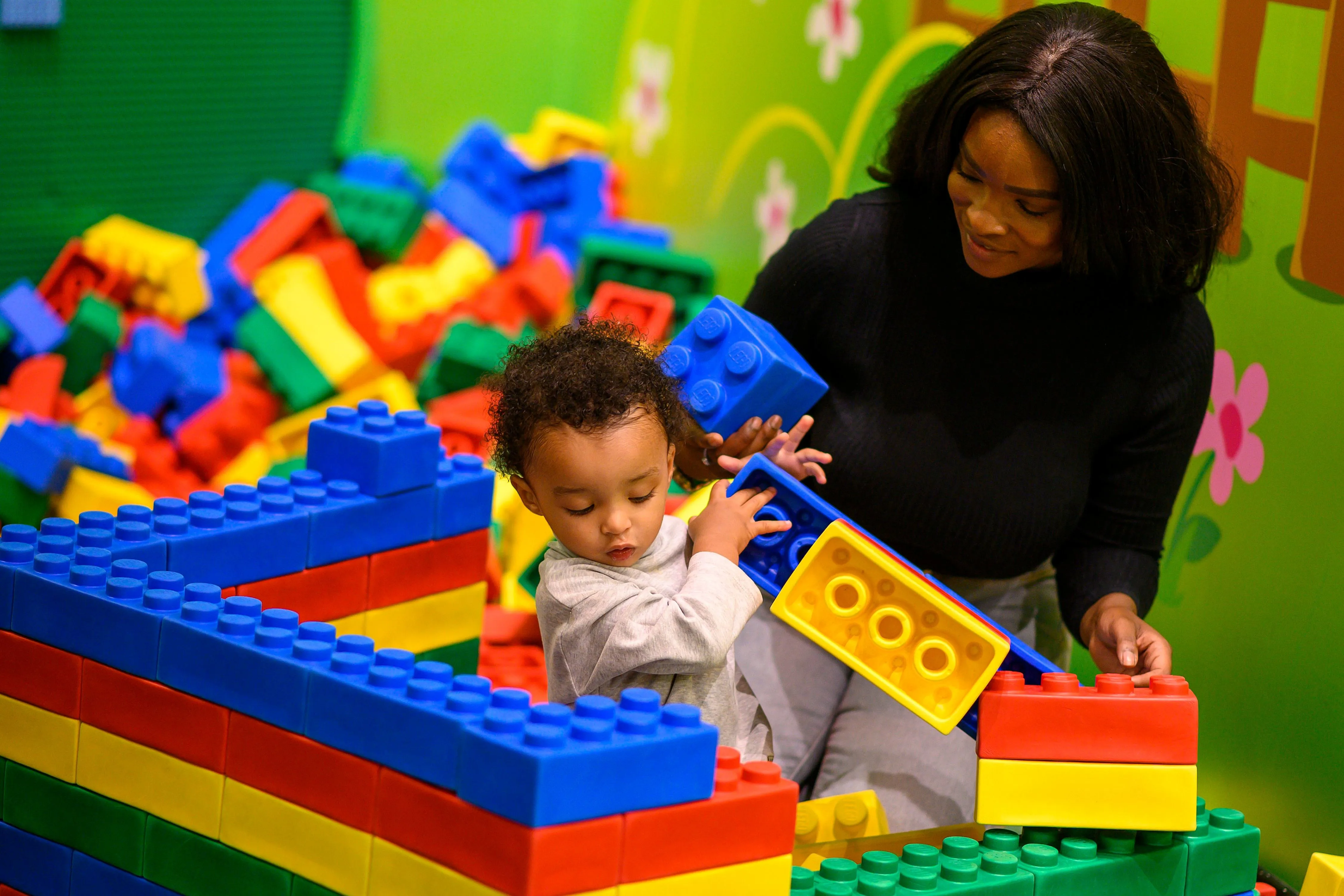 Kids playing at LEGOLAND Discovery Centre